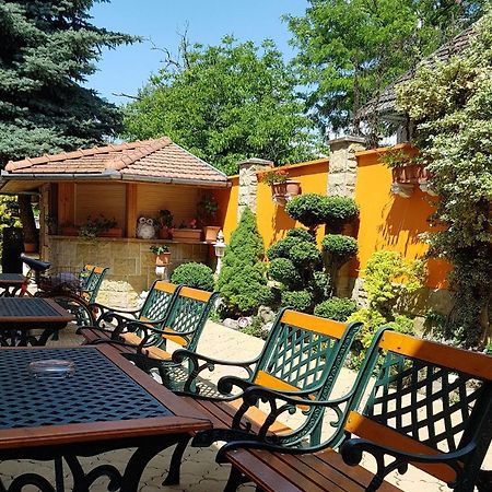 Penzión KORMOŠ Sturovo Exterior foto