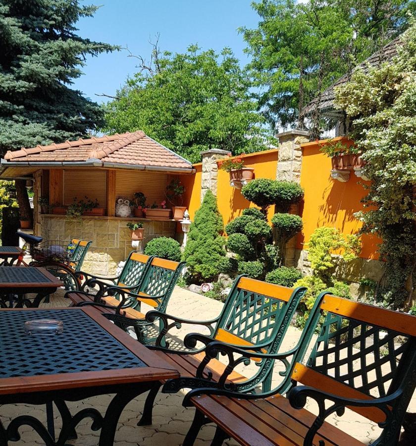 Penzión KORMOŠ Sturovo Exterior foto