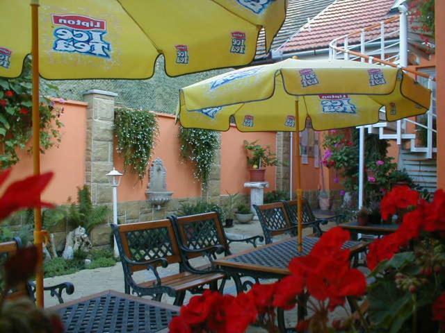Penzión KORMOŠ Sturovo Exterior foto