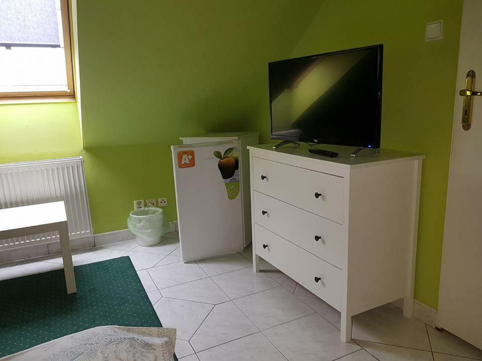 Penzión KORMOŠ Sturovo Exterior foto