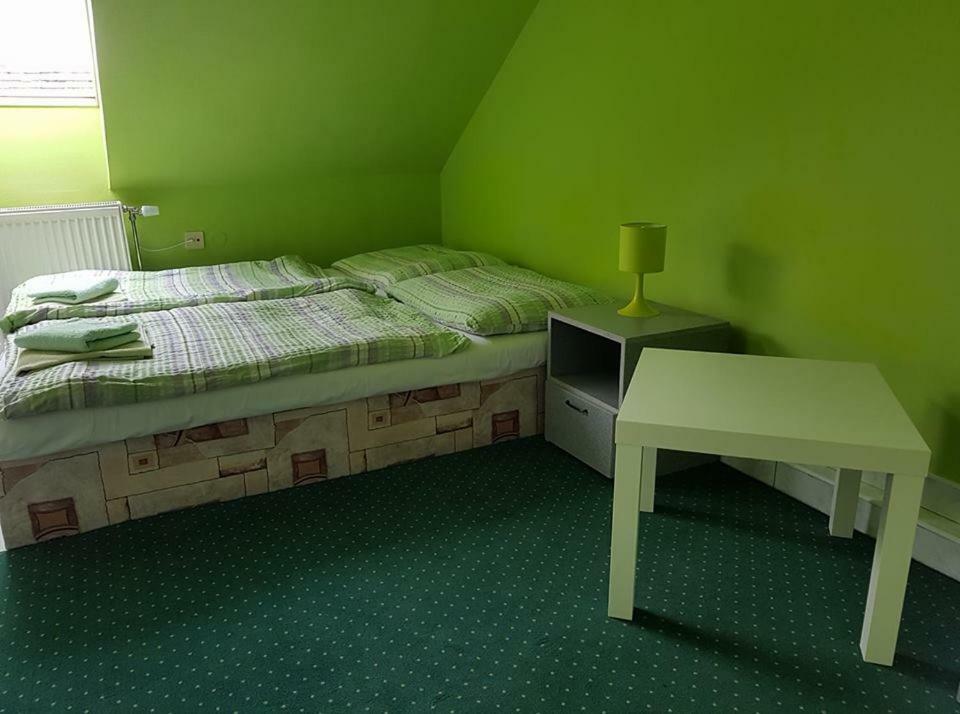 Penzión KORMOŠ Sturovo Exterior foto